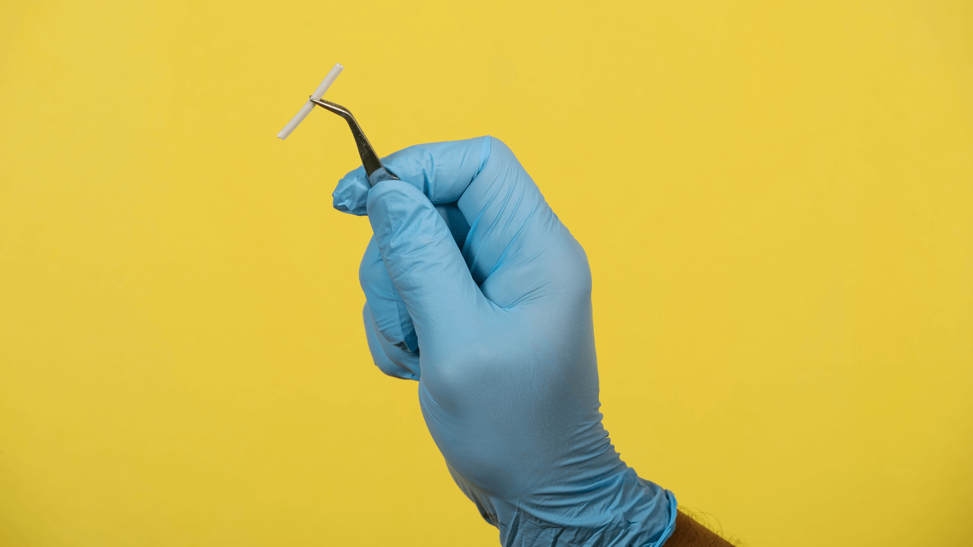 Descubra como o implante hormonal contribui para a saúde óssea, reduzindo o risco de osteoporose e fortalecendo os ossos. Saiba mais!